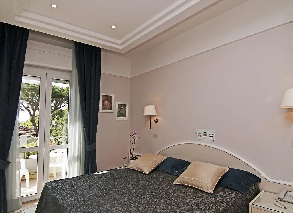 ***  Hotel Gran Bretagna Riccione Italia