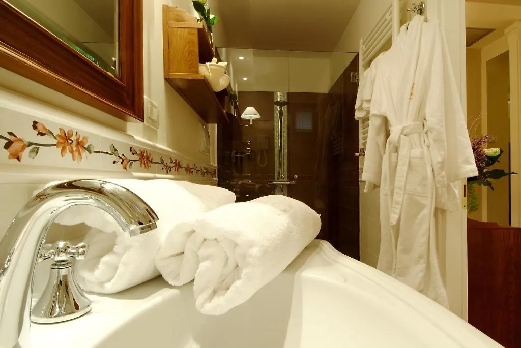 ***  Hotel Gran Bretagna Riccione Italia